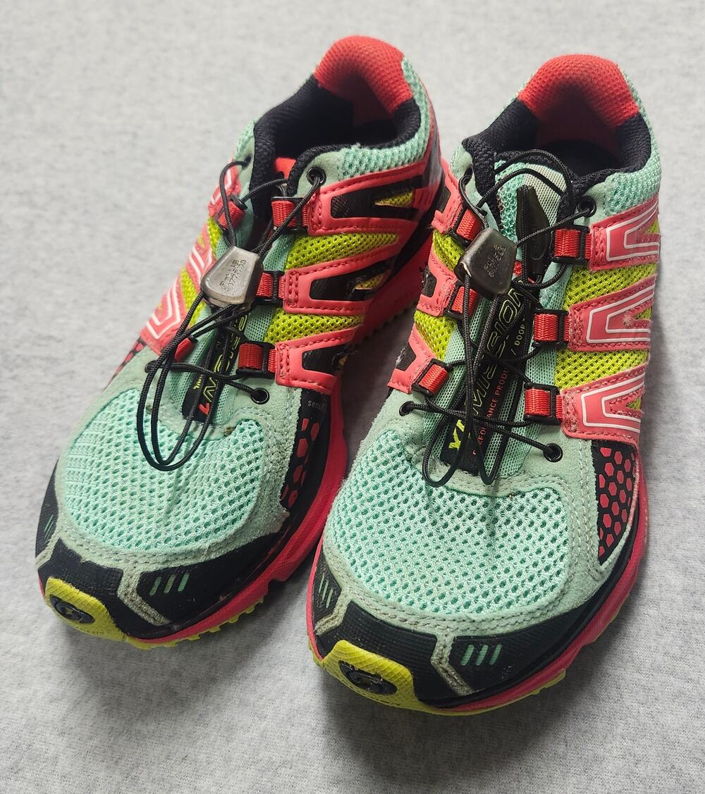 Salomon XR Mission 1 Womens Size 6 Trail Running Shoes Mint Pink Quicklace